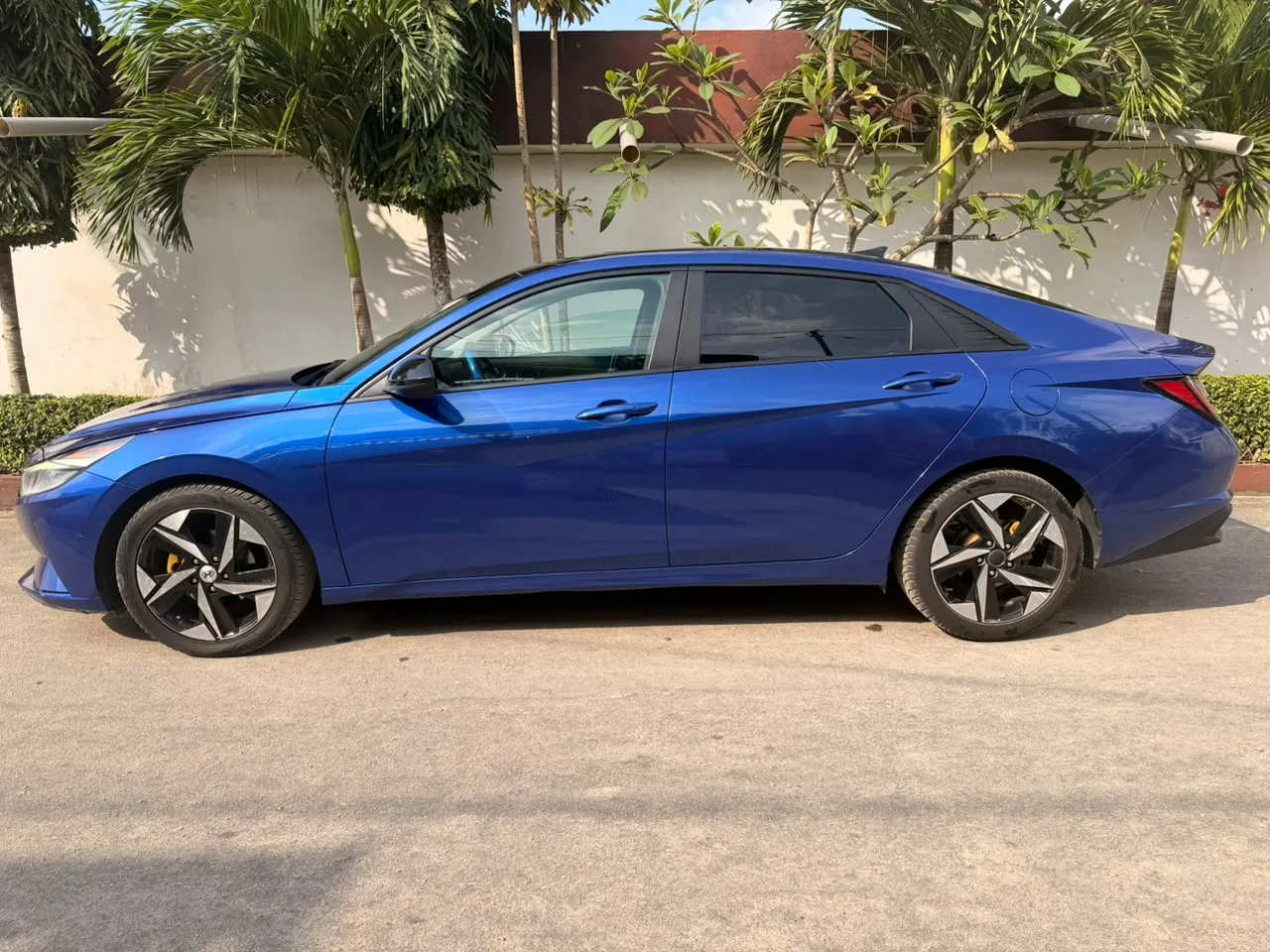 Hyundai elantra en vente