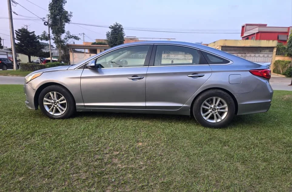Hyundai sonata en vente