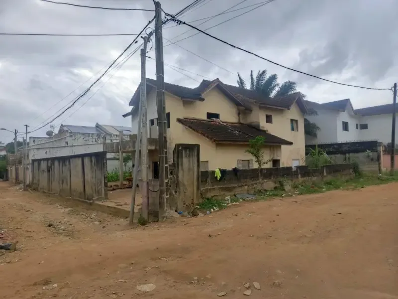 VILLA INACHEVEE A VENDRE
