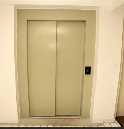 Cocody Danga, rue Cannebière appartement 4 pièces 250m2