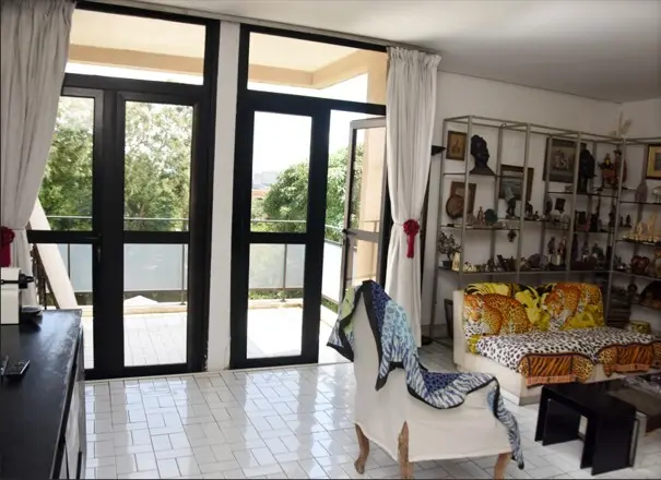 Cocody Danga, rue Cannebière appartement 4 pièces 250m2