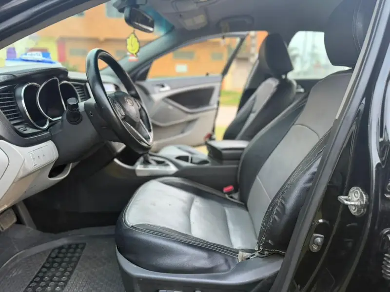 HYUNDAI ELANTRA EN VENTE
