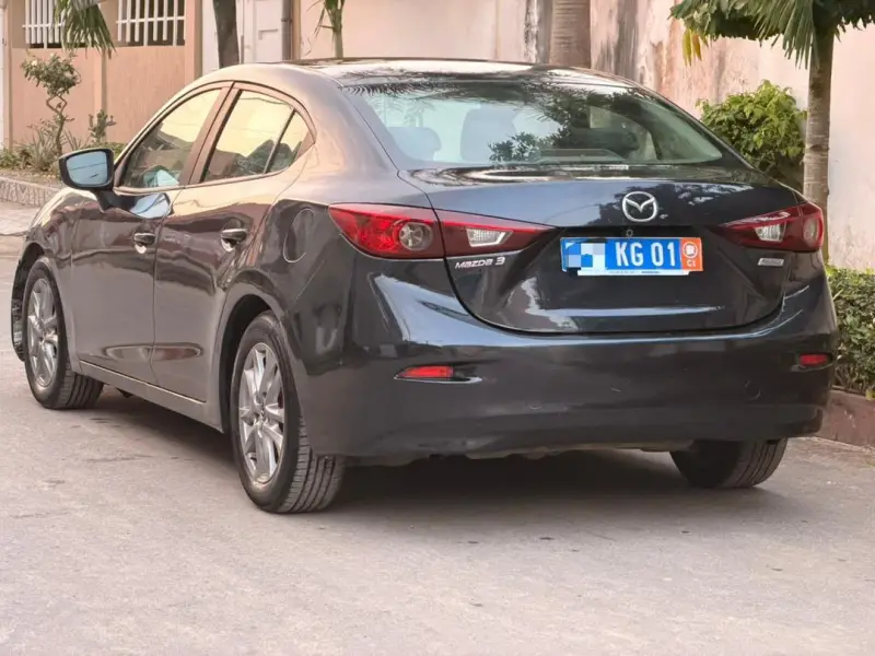 Mazda 3 en vente