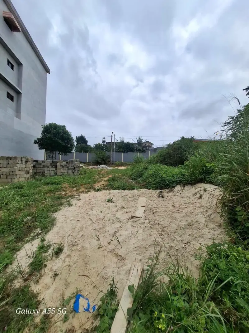 TERRAIN DE 600M2 A VENDRE