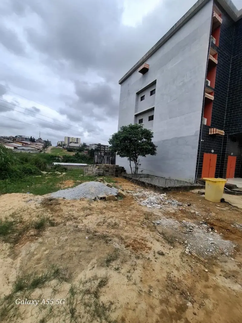 TERRAIN DE 600M2 A VENDRE