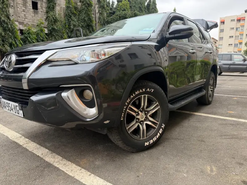 TOYOTA FORTUNER EN VENTE