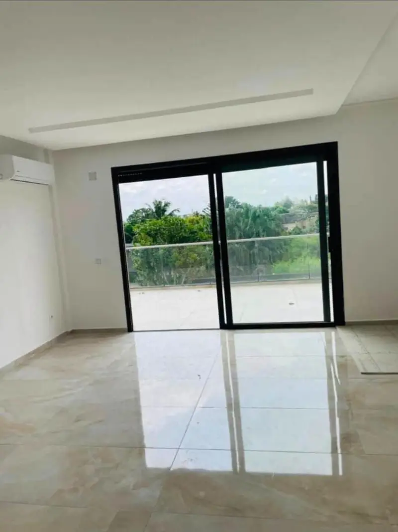 VILLA DUPLEX MODERNE EN LOCATION
