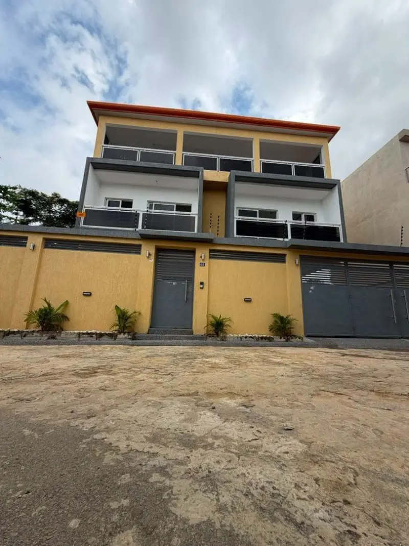 VILLA TRIPLEX A VENDRE
