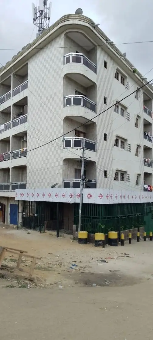 Yopougon millionnaire vente immeuble R+4