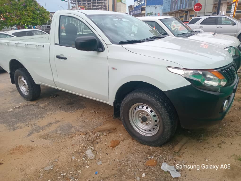 Mitsubishi L200 pick-up une cabine 2016