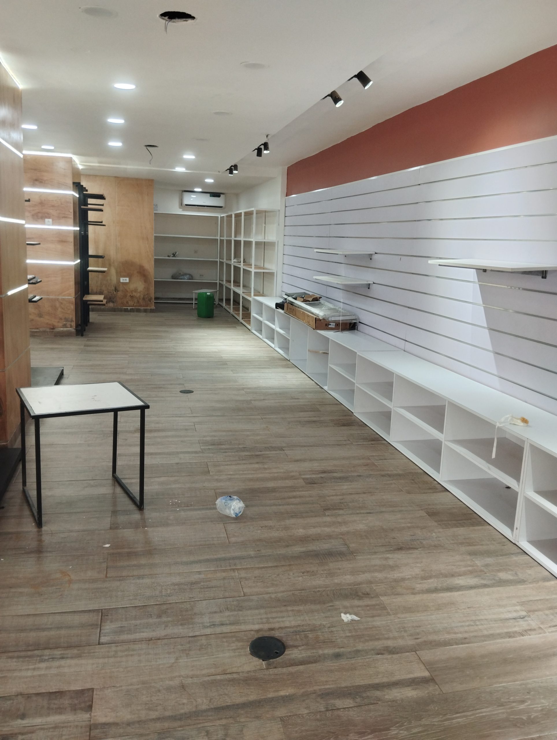 Marcory zone4 Magasin à céder 117m²