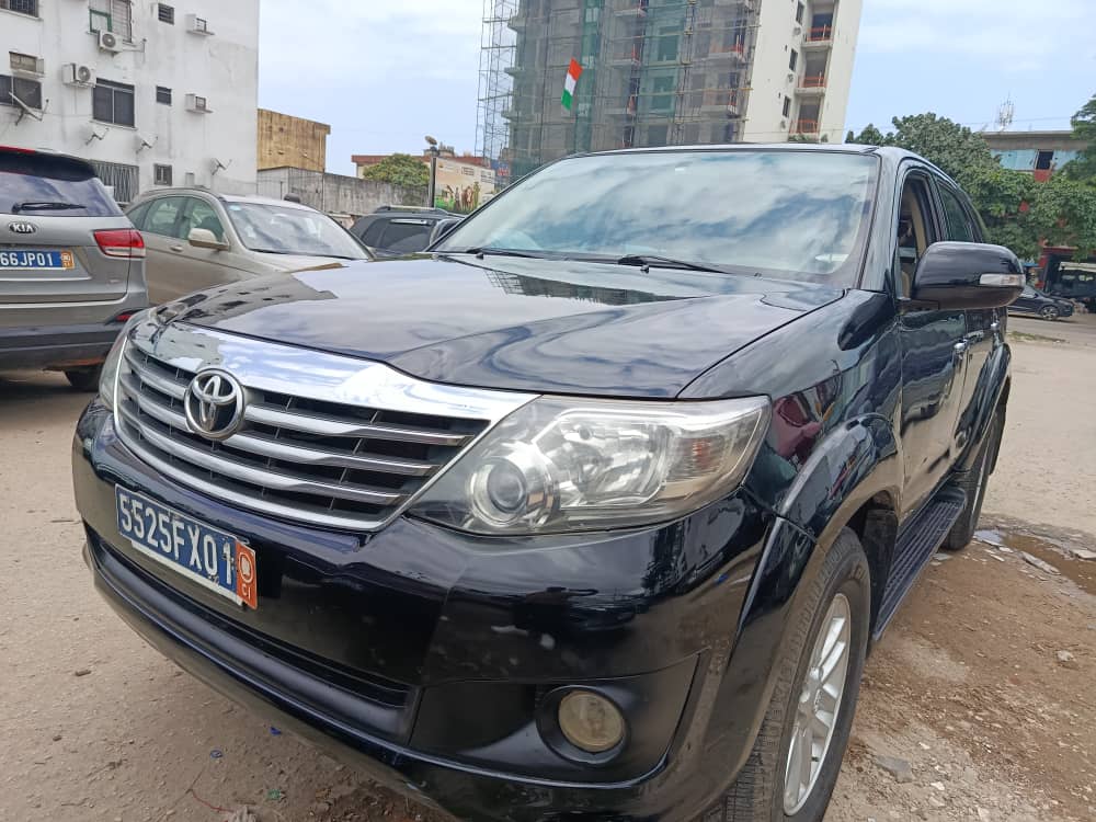 Toyota fortuner 7 places Diesel de 2013