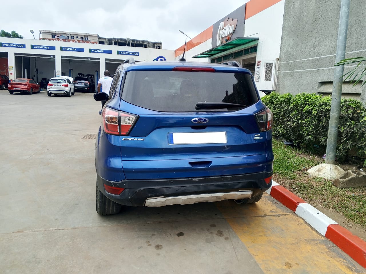 Ford Escape en vente